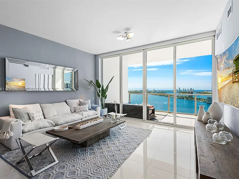 2020 N Bayshore Dr APT 3105, Miami FL