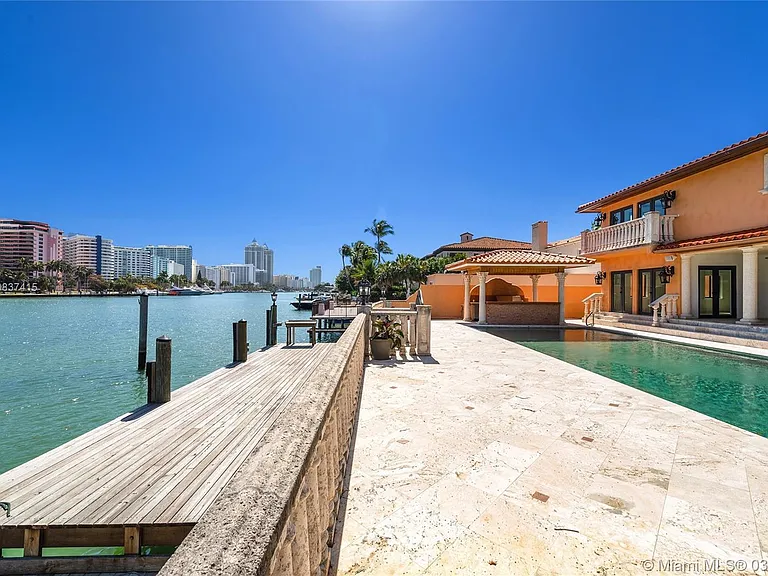 5445 Pine Tree Dr, Miami Beach FL